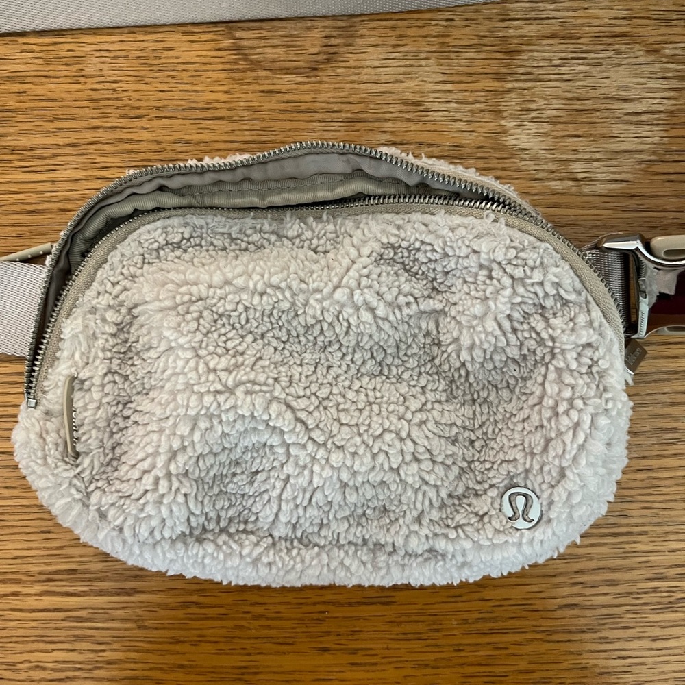 Sherpa Lululemon Belt bag